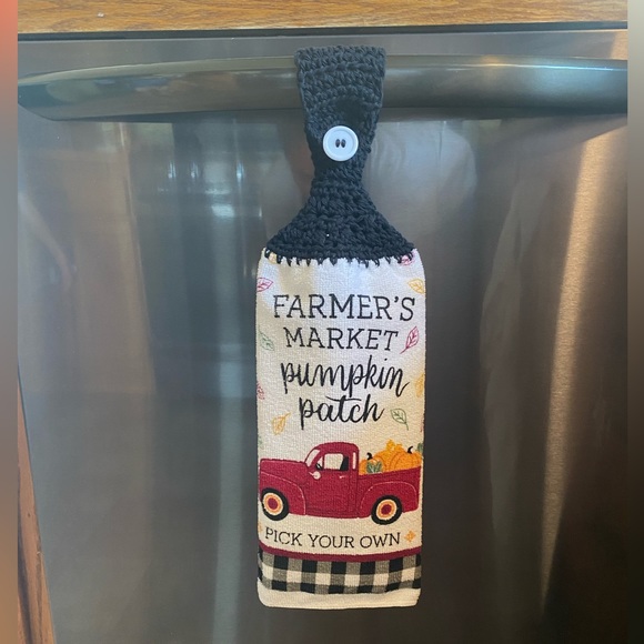 Crochet Top Hanging Kitchen Towel - Picture 2 of 8